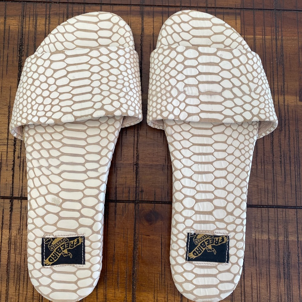Freebird Tiki Slides